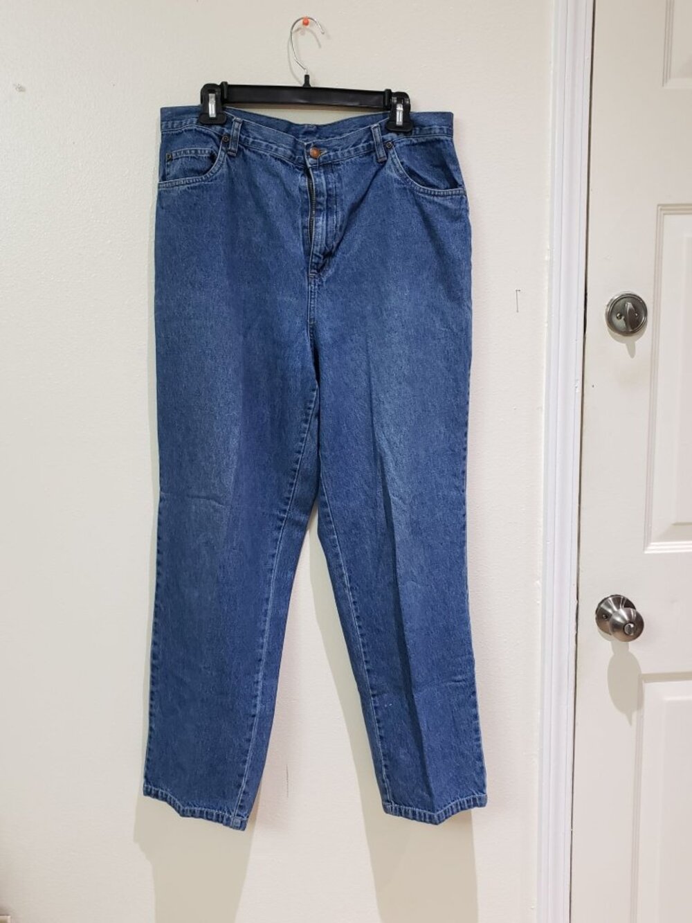 Two Twenty women's straight leg, 100% cotton, denim jeans, size 14